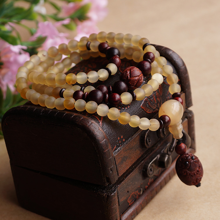 Natural 108 6MM Sheep Horns Lobular Red Sandalwood Brave Troops Prayer Beads Bracelet